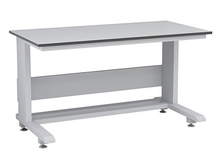  Mesa para laboratorio con bastidor tipo C (trabajos pesados) 